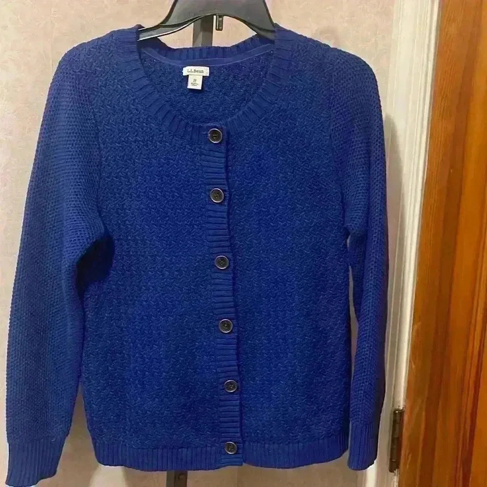 LLBean vintage sweater women’s size M
